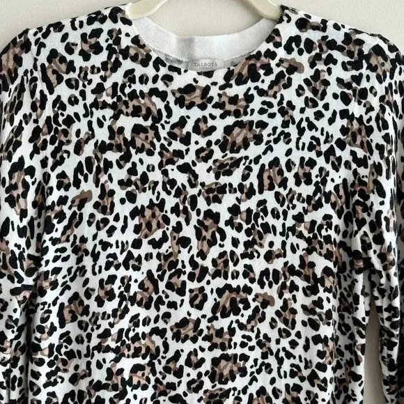 Talbots Cheetah Leopard Print Light Sweater, White and Brown, Size Medium - Picture 3 of 16